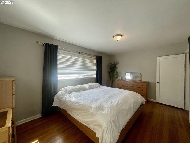 3280 SHERMAN Ave, North Bend, OR 97459