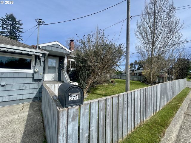 3280 SHERMAN Ave, North Bend, OR 97459