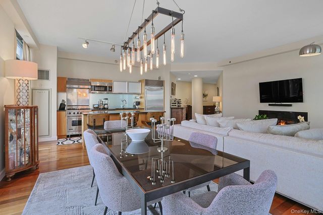 25 City Place 10C, White Plains, NY 10601