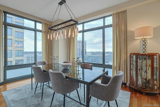 25 City Place 10C, White Plains, NY 10601