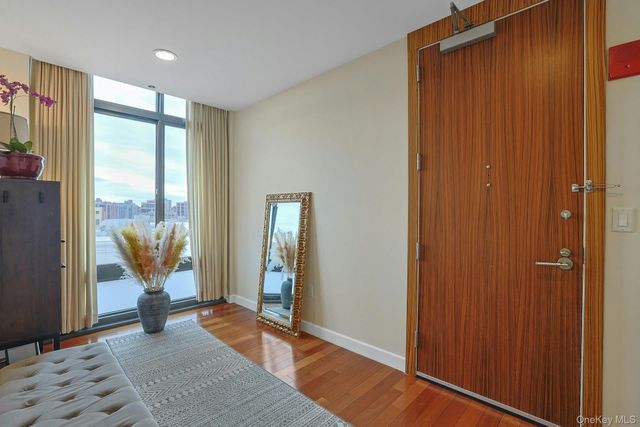 25 City Place 10C, White Plains, NY 10601