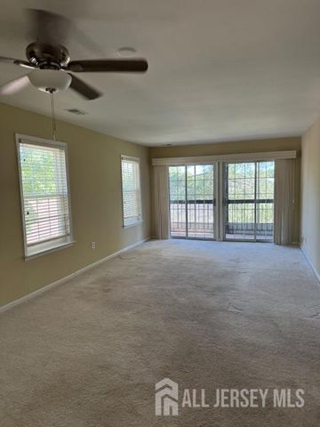 10 Benjamin Franklin Drive, Monroe, NJ 08831
