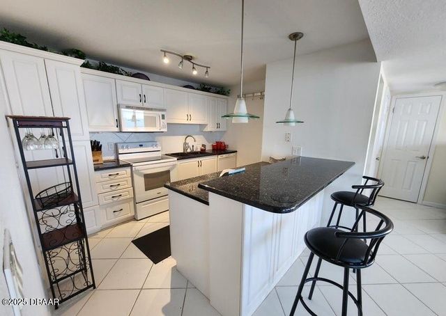 2828 N Atlantic Ave Unit 1404, Daytona Beach, FL 32118