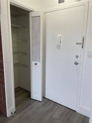 900 NE 18th Ave 1004, Fort Lauderdale, FL 33304