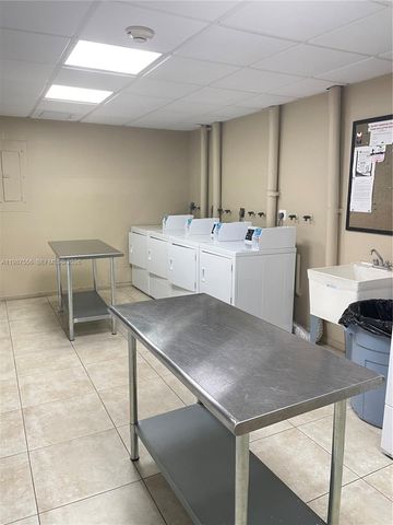 900 NE 18th Ave 1004, Fort Lauderdale, FL 33304