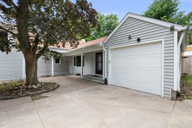 1321 46th Avenue, Rock Island, IL 61201