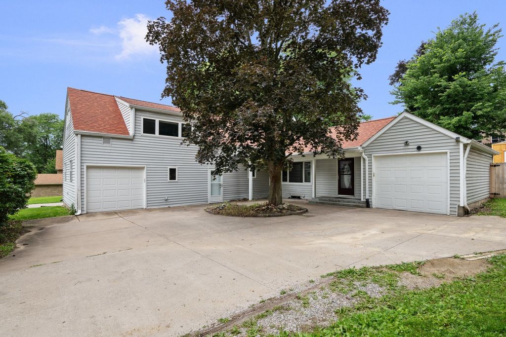 1321 46th Avenue, Rock Island, IL 61201