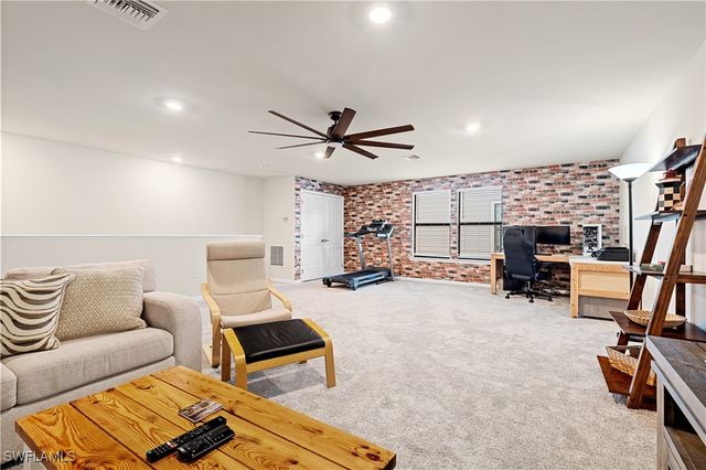 3944 Black Eagle LN, Fort Myers, FL 33966