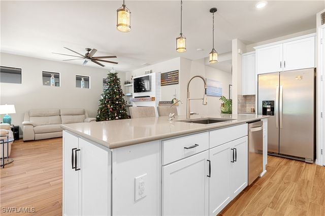 3944 Black Eagle LN, Fort Myers, FL 33966