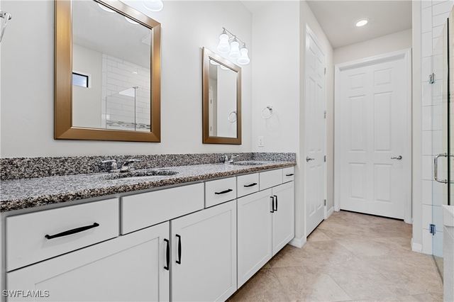 3944 Black Eagle LN, Fort Myers, FL 33966