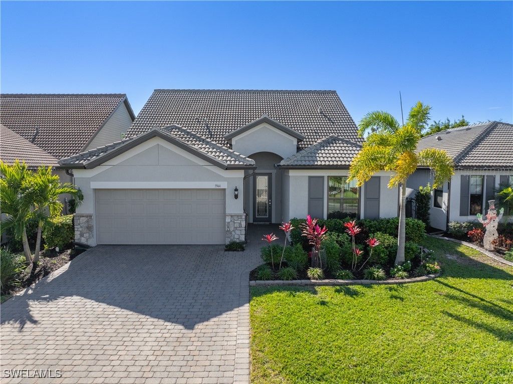 3944 Black Eagle LN, Fort Myers, FL 33966