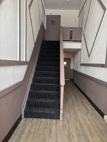 806 E Old Willow Road 211, Prospect Heights, IL 60070