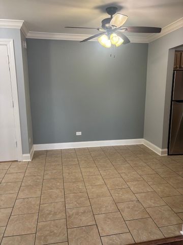 806 E Old Willow Road 211, Prospect Heights, IL 60070