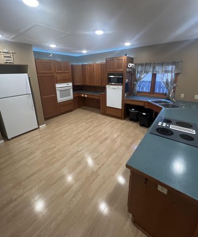 3929 Fordham Drive NE, Saint Anthony, MN 55421