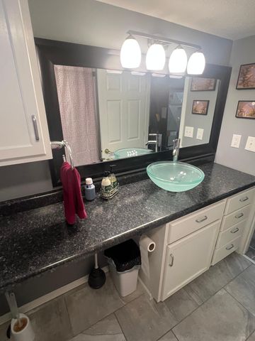 3929 Fordham Drive NE, Saint Anthony, MN 55421
