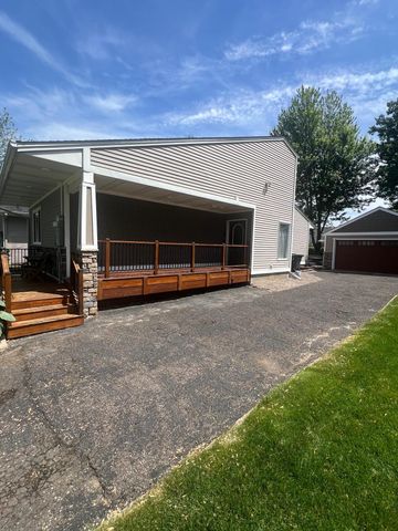 3929 Fordham Drive NE, Saint Anthony, MN 55421