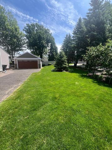 3929 Fordham Drive NE, Saint Anthony, MN 55421