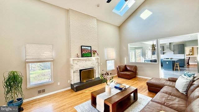 36 POLING FARM CT, Belle Mead, NJ 08502