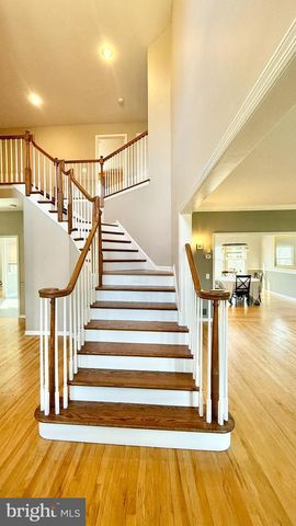 36 POLING FARM CT, Belle Mead, NJ 08502