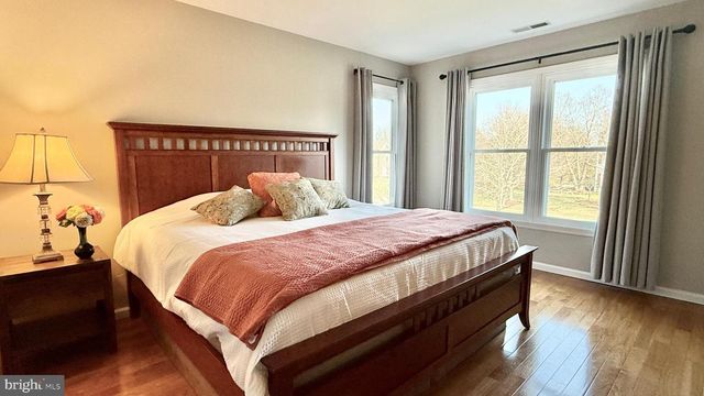 36 POLING FARM CT, Belle Mead, NJ 08502