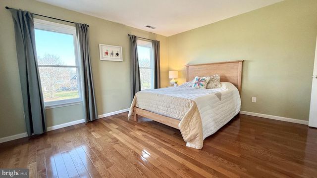 36 POLING FARM CT, Belle Mead, NJ 08502