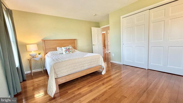 36 POLING FARM CT, Belle Mead, NJ 08502