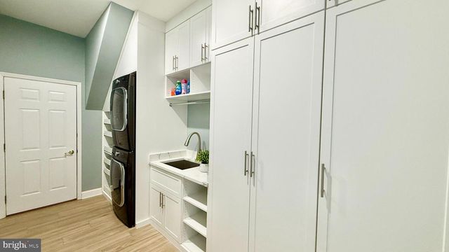 36 POLING FARM CT, Belle Mead, NJ 08502