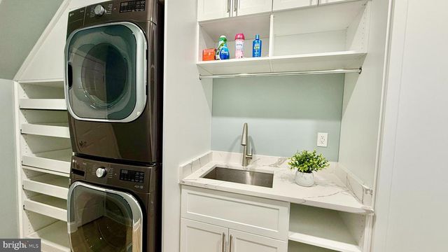 36 POLING FARM CT, Belle Mead, NJ 08502