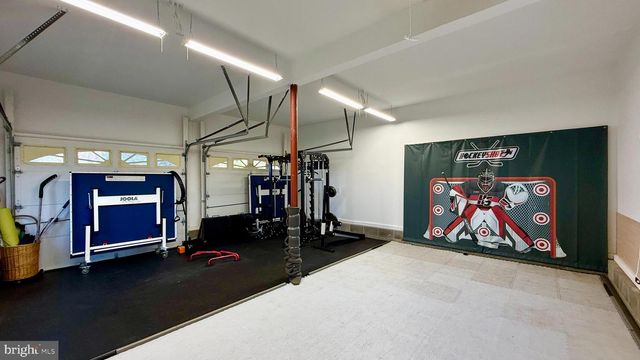 36 POLING FARM CT, Belle Mead, NJ 08502