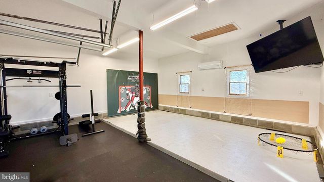 36 POLING FARM CT, Belle Mead, NJ 08502