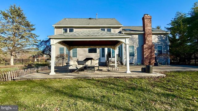 36 POLING FARM CT, Belle Mead, NJ 08502