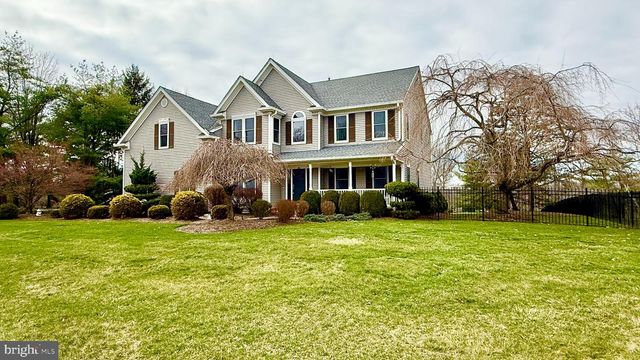 36 POLING FARM CT, Belle Mead, NJ 08502