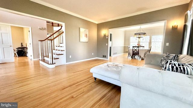 36 POLING FARM CT, Belle Mead, NJ 08502