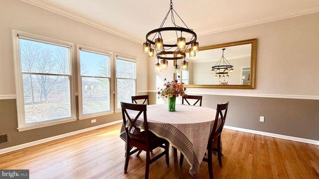 36 POLING FARM CT, Belle Mead, NJ 08502