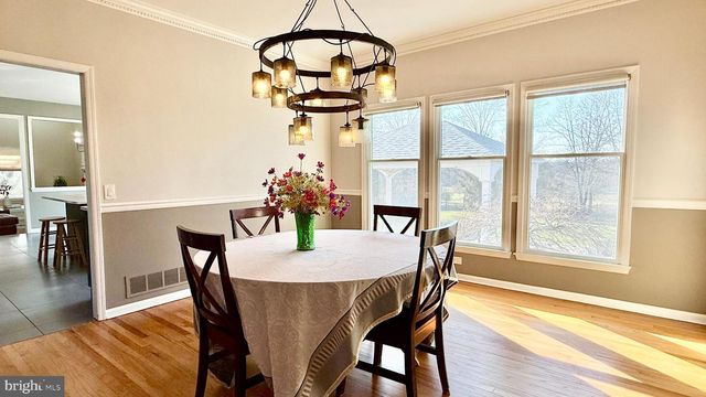 36 POLING FARM CT, Belle Mead, NJ 08502