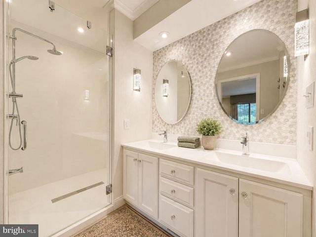 105 DERBY CT, Martinsburg, WV 25403