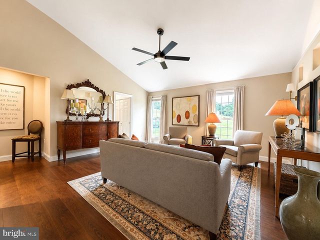 105 DERBY CT, Martinsburg, WV 25403
