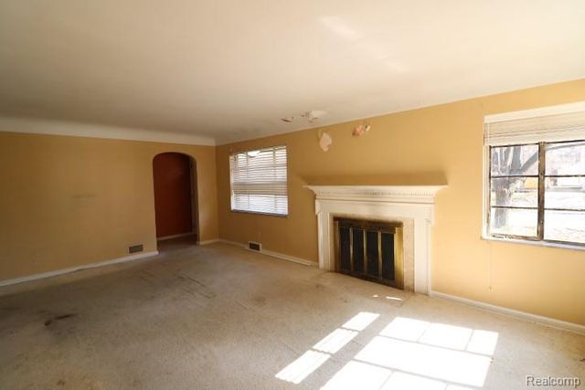 420 S Lynch Street, Flint, MI 48503