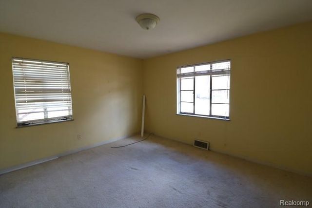 420 S Lynch Street, Flint, MI 48503