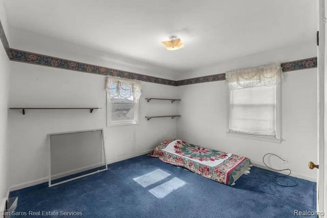 1883 Lochmoor Boulevard, Grosse Pointe, MI 48236