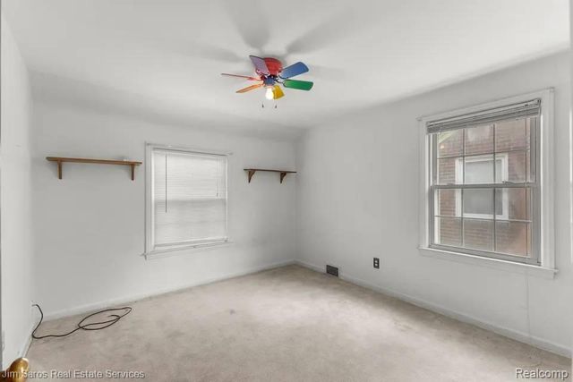 1883 Lochmoor Boulevard, Grosse Pointe, MI 48236