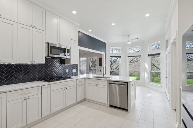 7207 Abrams Place Court, Dallas, TX 75231