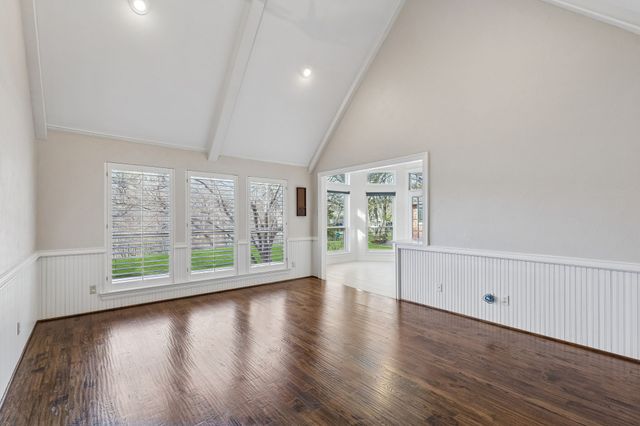 7207 Abrams Place Court, Dallas, TX 75231