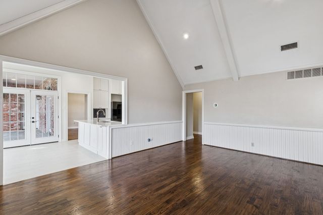 7207 Abrams Place Court, Dallas, TX 75231