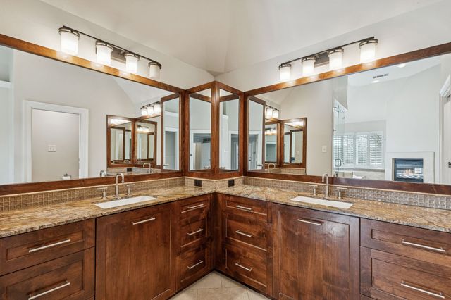 7207 Abrams Place Court, Dallas, TX 75231