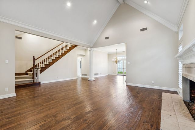 7207 Abrams Place Court, Dallas, TX 75231