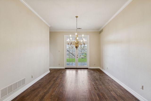 7207 Abrams Place Court, Dallas, TX 75231