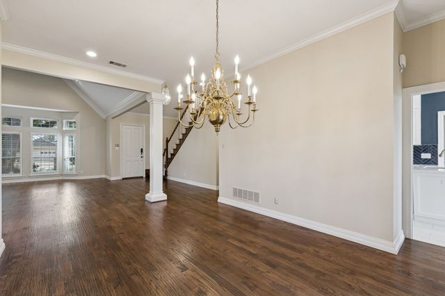 7207 Abrams Place Court, Dallas, TX 75231