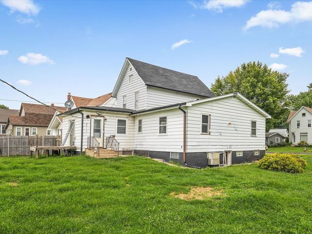 305 Holcomb Avenue, Milledgeville, IL 61051