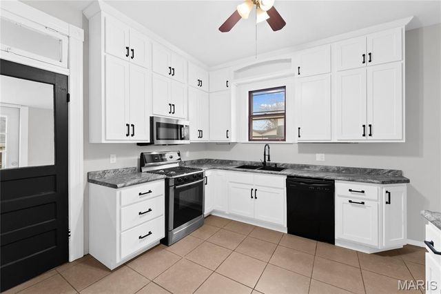 12 E Ash Street, New Baden, IL 62265